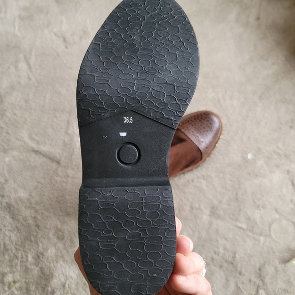 NEW Free People Atlas Chelsea Boot Brown Leather Pull On - Picture 4 of 5